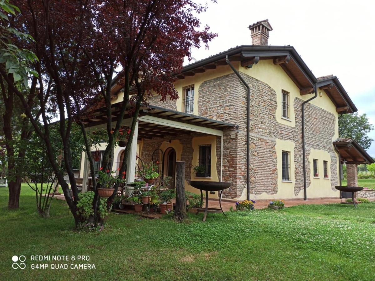 Casa Vacanze Soleluna Montichiari Buitenkant foto