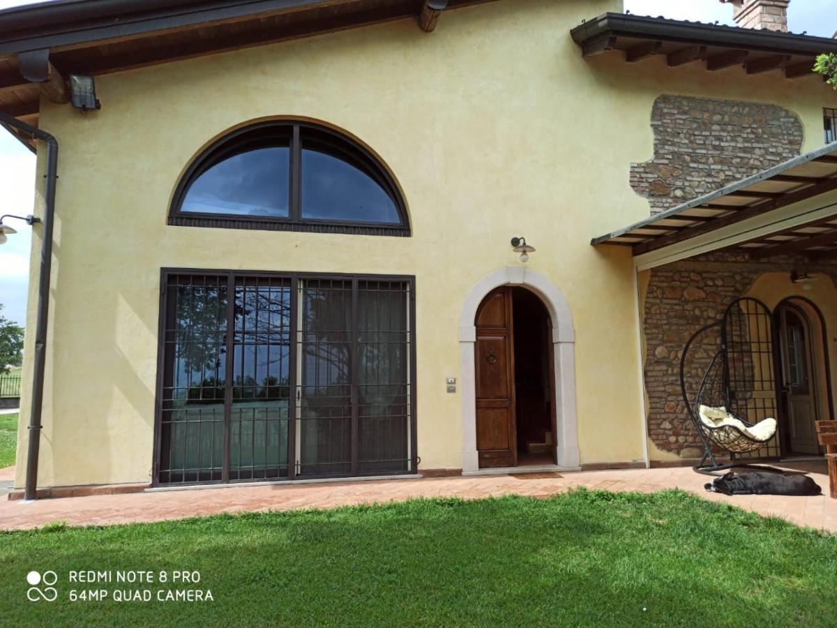 Casa Vacanze Soleluna Montichiari Buitenkant foto