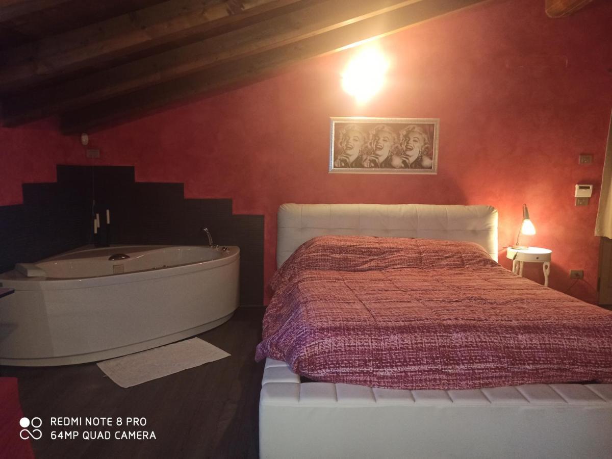 Casa Vacanze Soleluna Montichiari Buitenkant foto