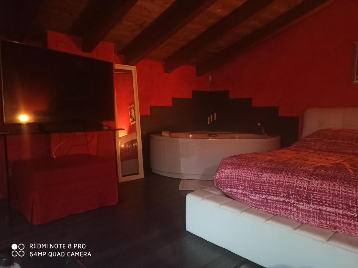 Casa Vacanze Soleluna Montichiari Buitenkant foto